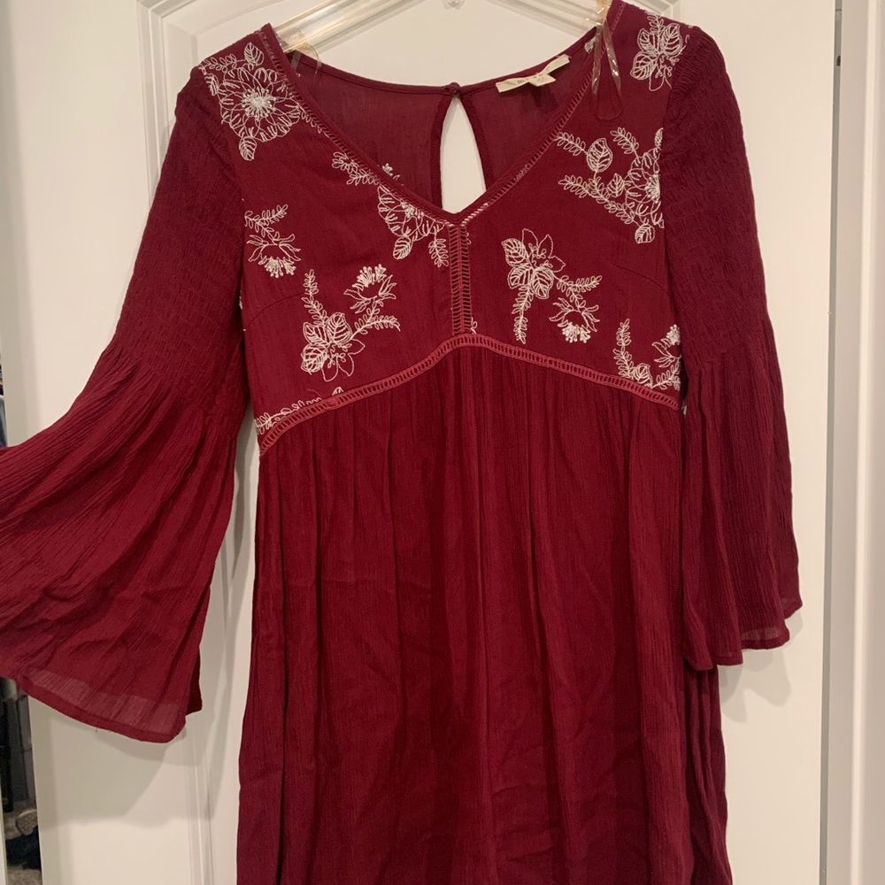 Maroon dress from Francesca‘s boutique